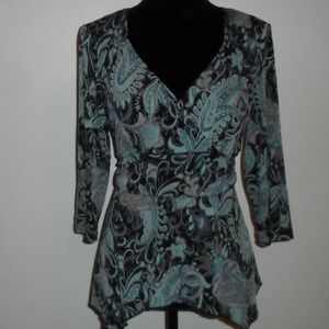 Surplice Tie Back Handkerchief Hem in Paisley XL